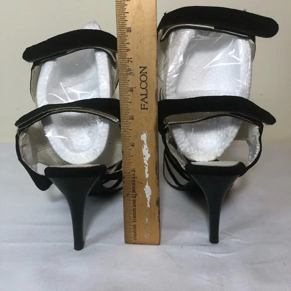 Stylish Black and White Women's Heels - Picture 4 of 5